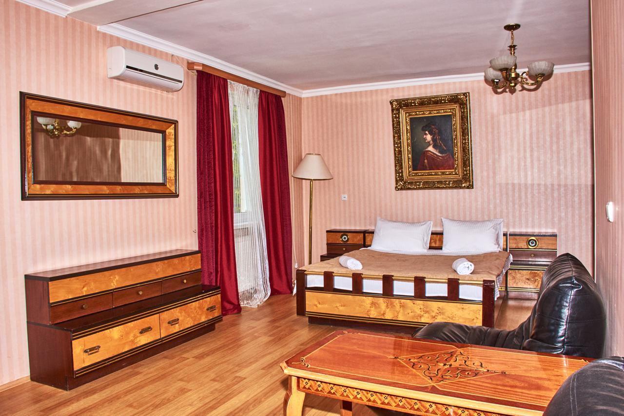 Hotel Georgia Gori Exterior foto